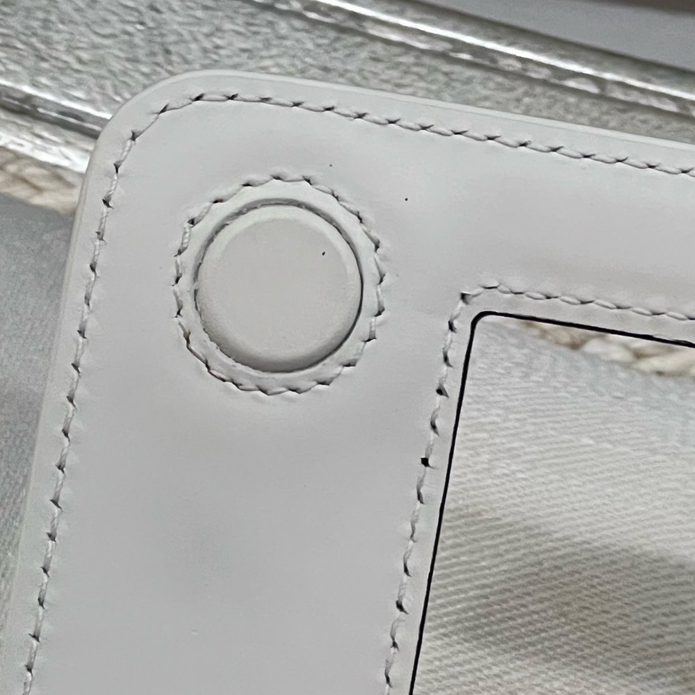 NEW Balenciaga Chain Strap Leather Bag - Picture 9 of 15